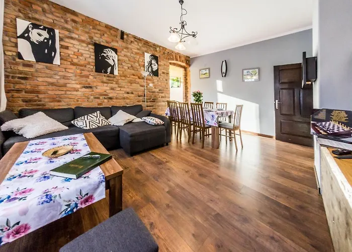 Apartamenty Izerskie - Ul. Wczasowa 8